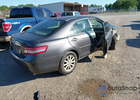 2011 Toyota Camry Xle z USA, uszkodzony, nr VIN 4T4BF3EK8BR175113